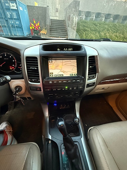 Toyota Land Cruiser 11 of 20