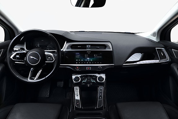 Jaguar I-PACE 13 of 23