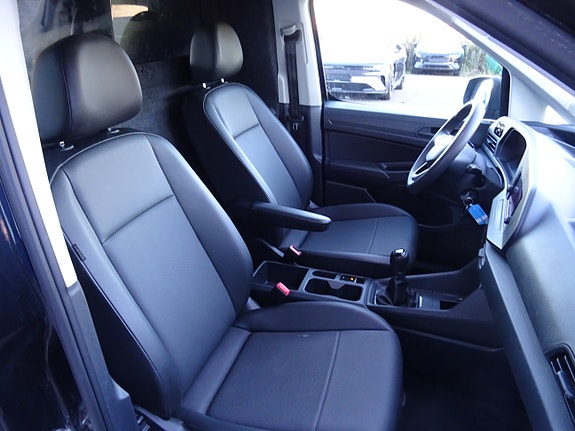 Volkswagen Caddy 30 of 30
