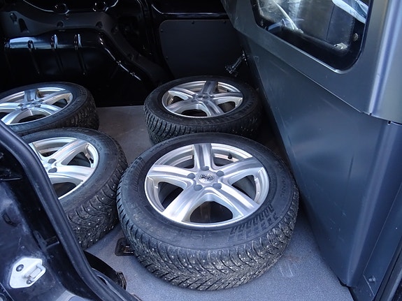 Volkswagen Caddy 27 of 30
