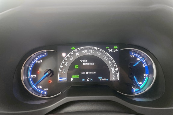 Toyota RAV4_HYBRID 13 of 27