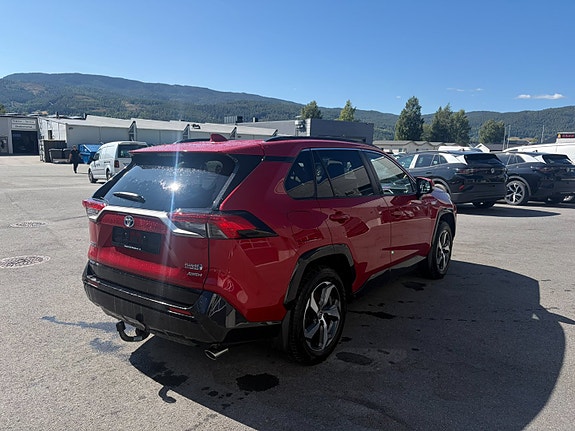 Toyota RAV4_HYBRID 3 of 27