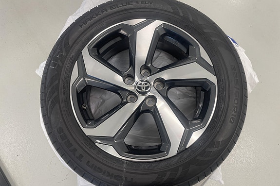 Toyota RAV4_HYBRID 26 of 27