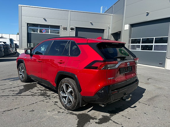 Toyota RAV4_HYBRID 2 of 27