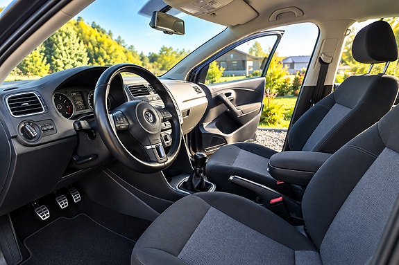 Volkswagen Polo 2 of 7