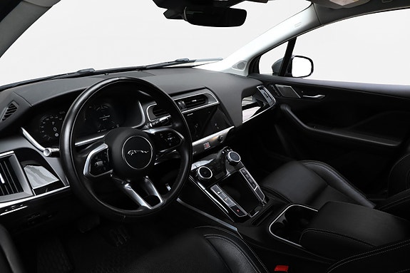Jaguar I-PACE 10 of 28