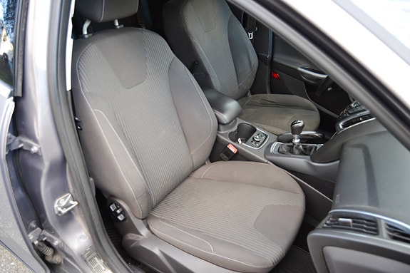 Ford Focus 25 of 30