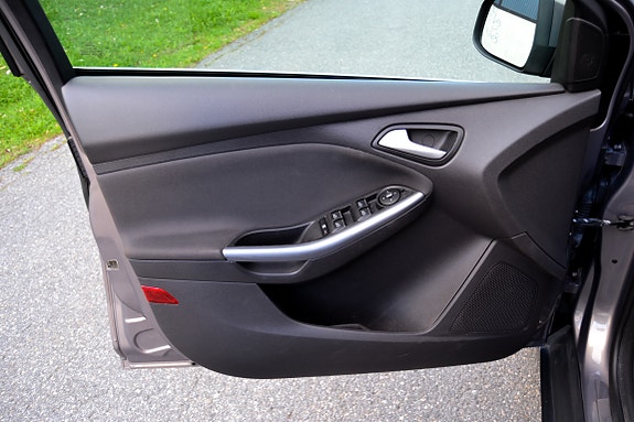 Ford Focus 13 of 30