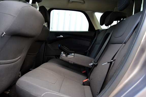 Ford Focus 12 of 30