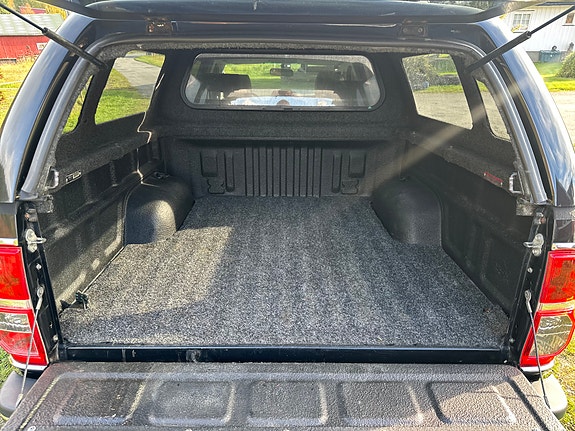 Toyota HiLux 8 of 20