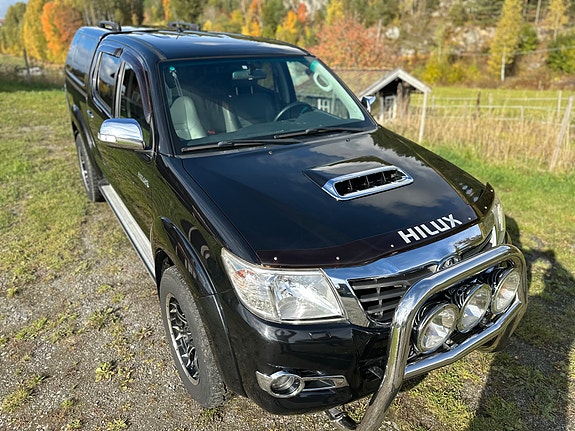 Toyota HiLux 4 of 20