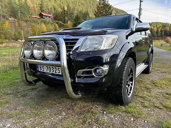 Toyota HiLux 12 of 20
