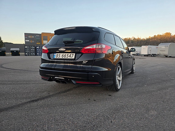Ford Focus 5 of 14