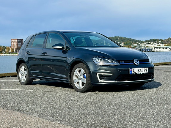 Volkswagen Golf VII 4 of 24