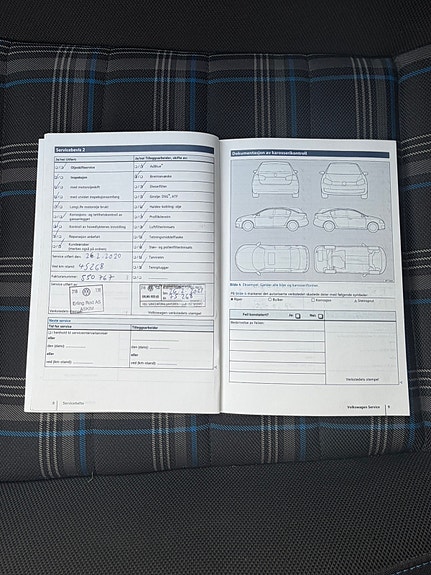Volkswagen Golf VII 21 of 24