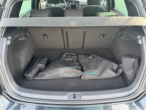 Volkswagen Golf VII 16 of 24