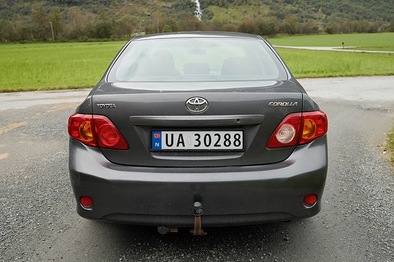 Toyota Corolla 6 of 30