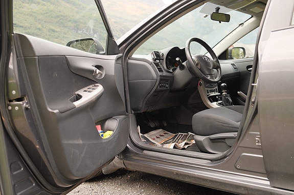Toyota Corolla 23 of 30