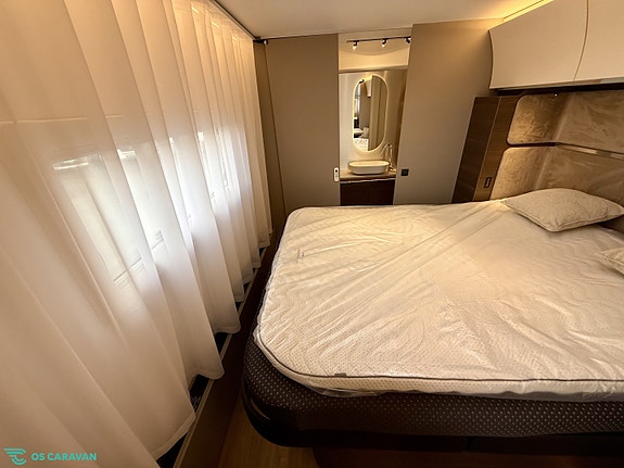 Adria ALPINA 663 HT 21 of 30