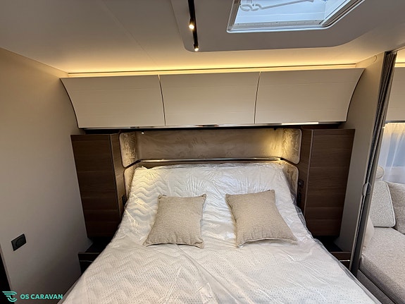 Adria ALPINA 663 HT 27 of 30