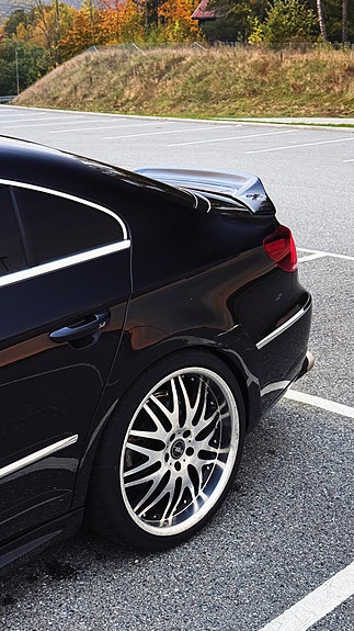 Volkswagen CC 11 of 13