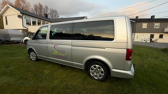 Volkswagen Caravelle 9 of 30