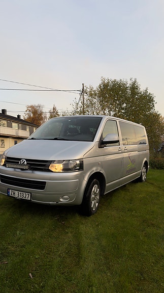 Volkswagen Caravelle 16 of 30