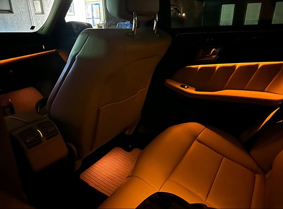Mercedes-Benz E220 d 23 of 23