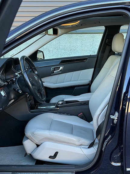 Mercedes-Benz E220 d 14 of 23