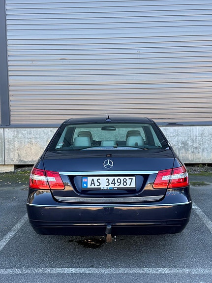 Mercedes-Benz E220 d 7 of 23