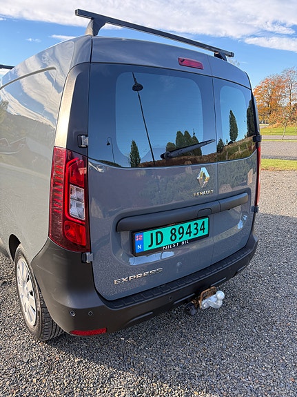 Renault Express 8 of 30
