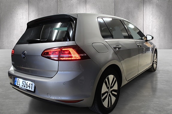 Volkswagen e-Golf VII 7 of 26