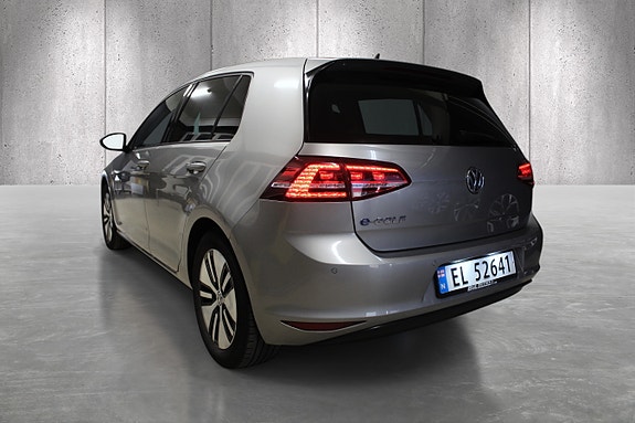 Volkswagen e-Golf VII 9 of 26