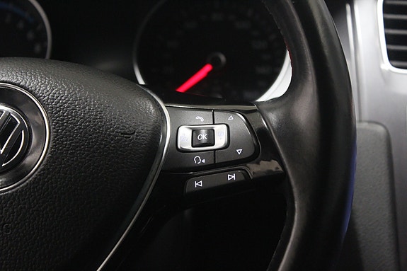 Volkswagen e-Golf VII 20 of 26