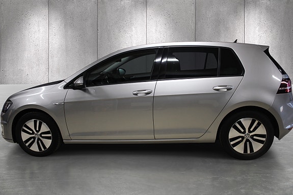 Volkswagen e-Golf VII 10 of 26
