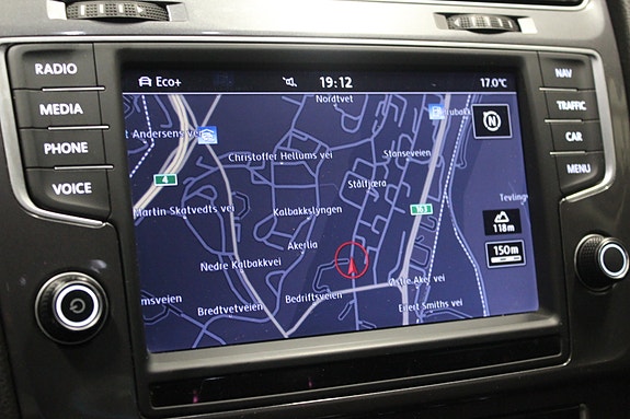 Volkswagen e-Golf VII 22 of 26