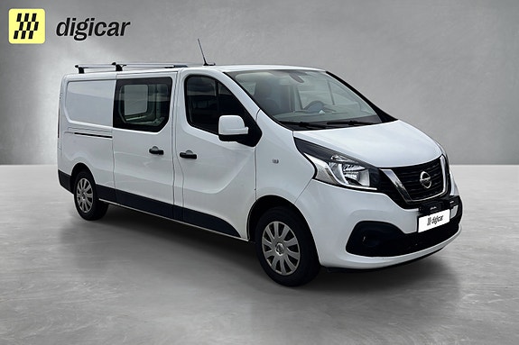 Nissan NV300 3 of 12