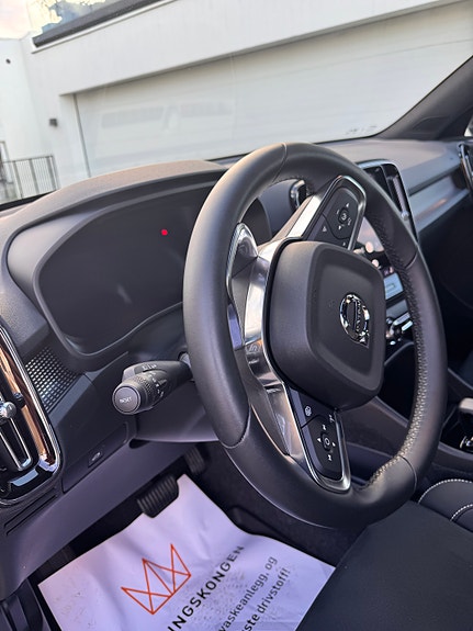 Volvo EX40 24 of 30