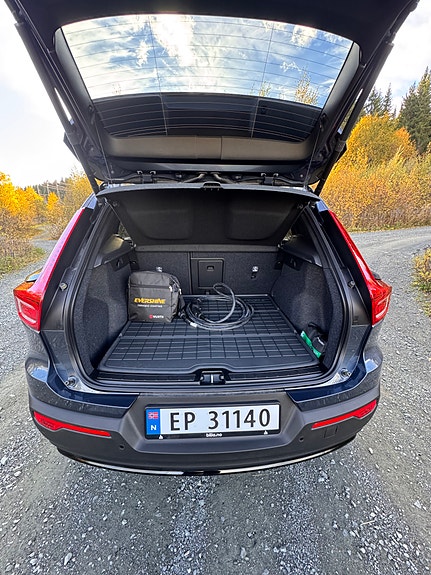 Volvo EX40 13 of 30