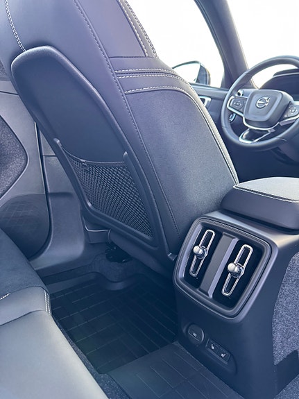 Volvo EX40 19 of 30