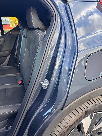 Volvo EX40 26 of 30