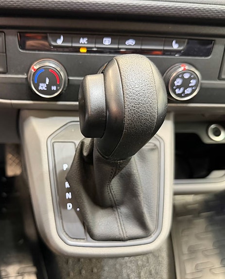 Volkswagen Transporter 11 of 13
