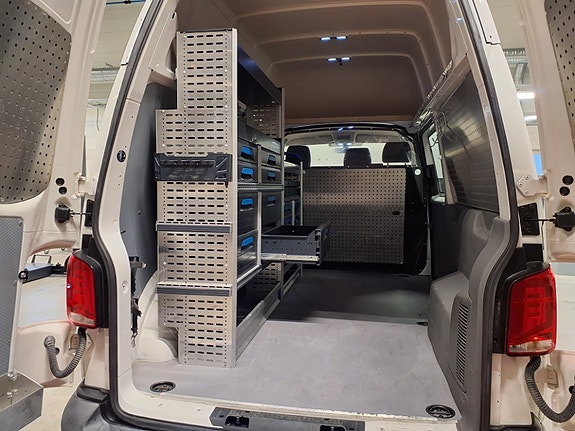 Volkswagen Transporter 6 of 13