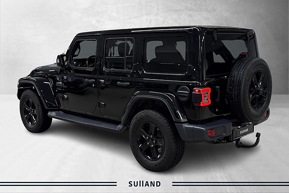 Jeep Wrangler Unlimited 3 of 17