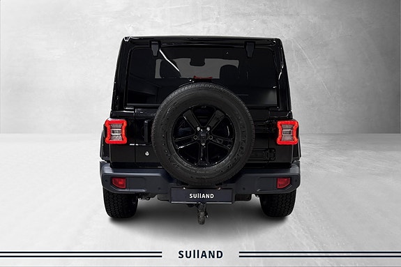 Jeep Wrangler Unlimited 4 of 17