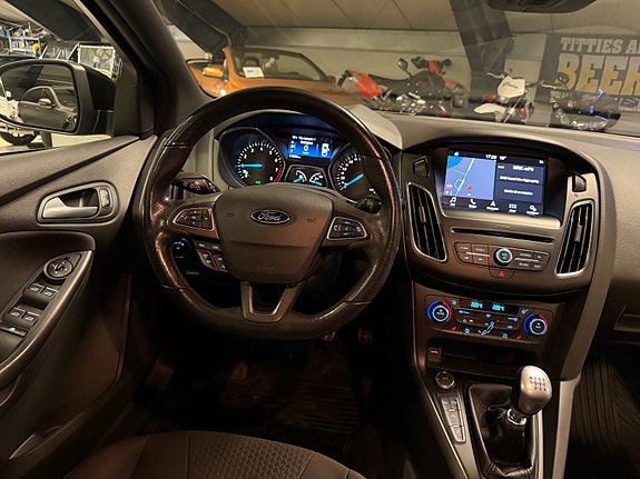 Ford Focus 14 of 18