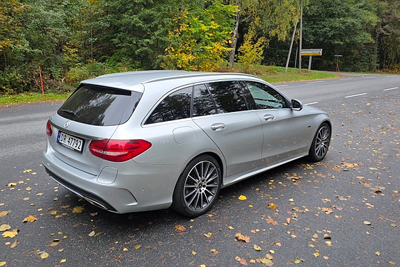 Mercedes-Benz C350 e 3 of 10