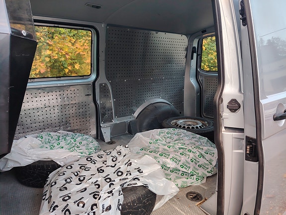 Volkswagen Transporter 13 of 30