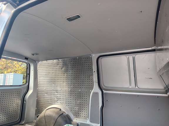 Volkswagen Transporter 28 of 30