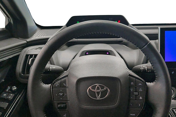 Toyota bZ4X 12 of 30